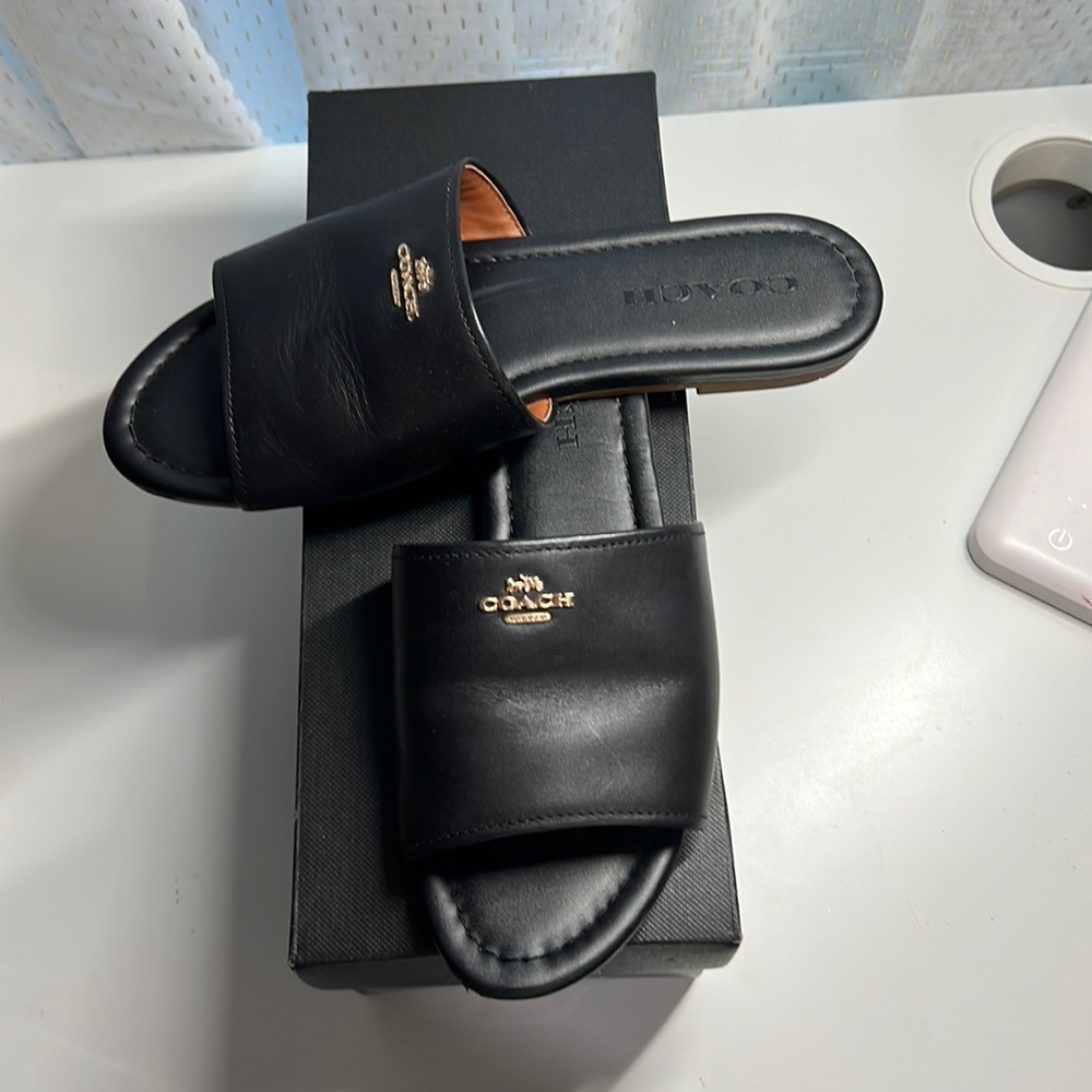 Black coach sandals size 7